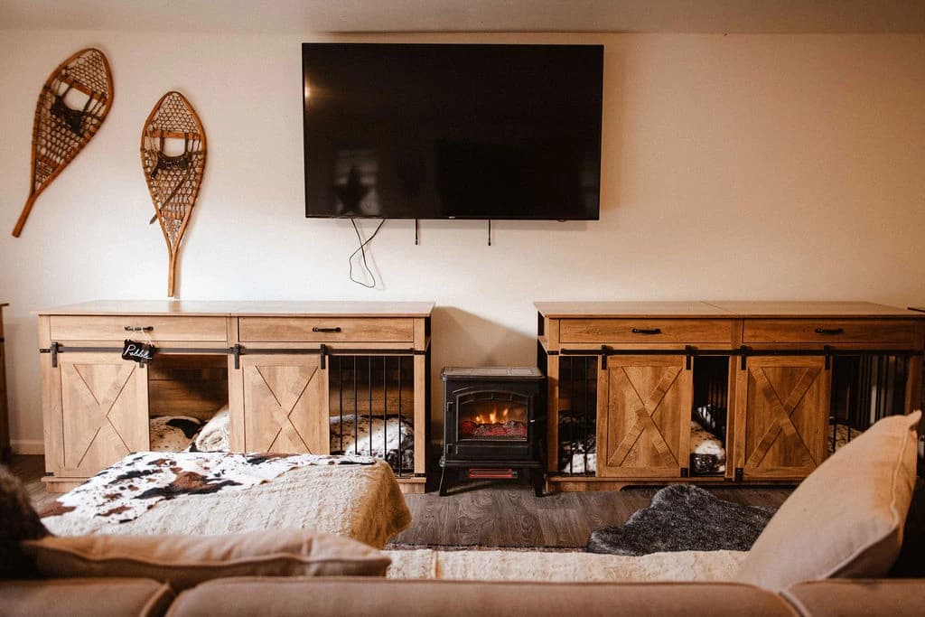 Little Dog Cabin Accommodations